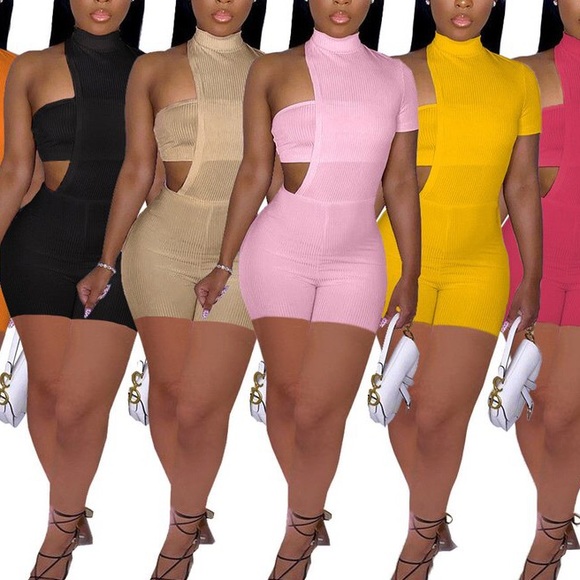 Quita Side Cut Short Set - Picture 2 of 2